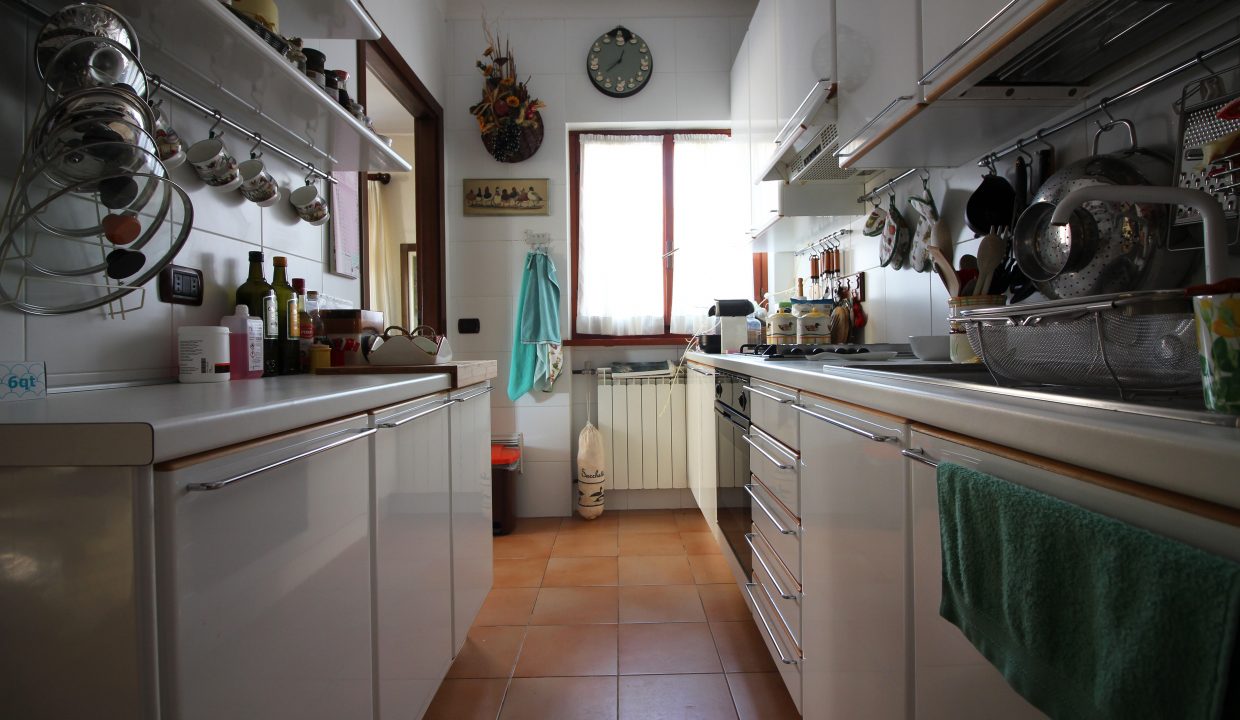 10 cucina IMG_5816 ok