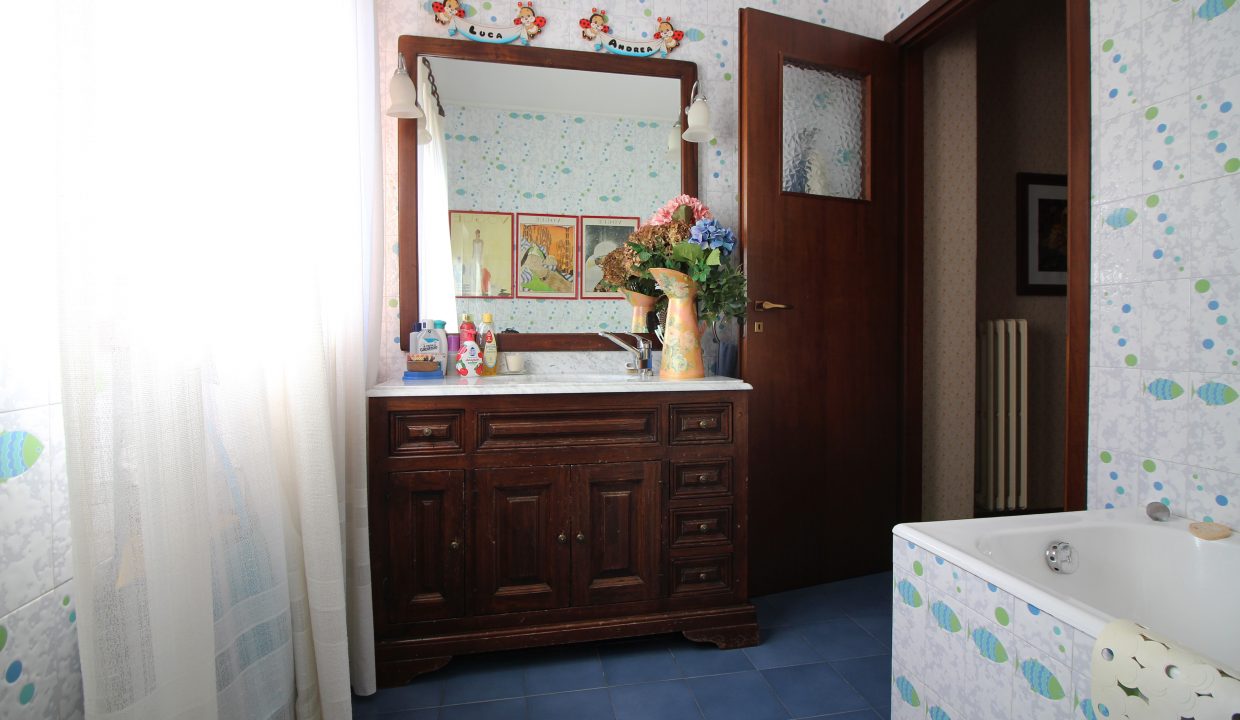 16 bagno 2 IMG_5907 ok